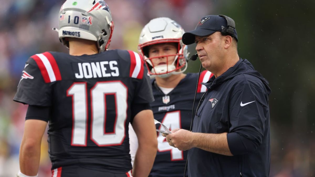 New England Patriots Mac Jones (10), Bailey Zappe (4) and Bill O'Brien